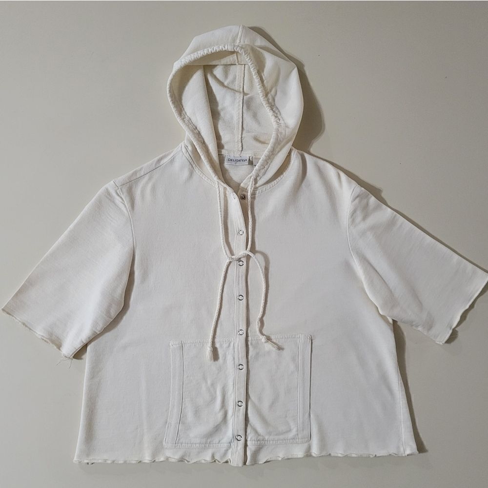 Delicates Women's Short Sleeve Snap-front Creme Cropped Hoodie